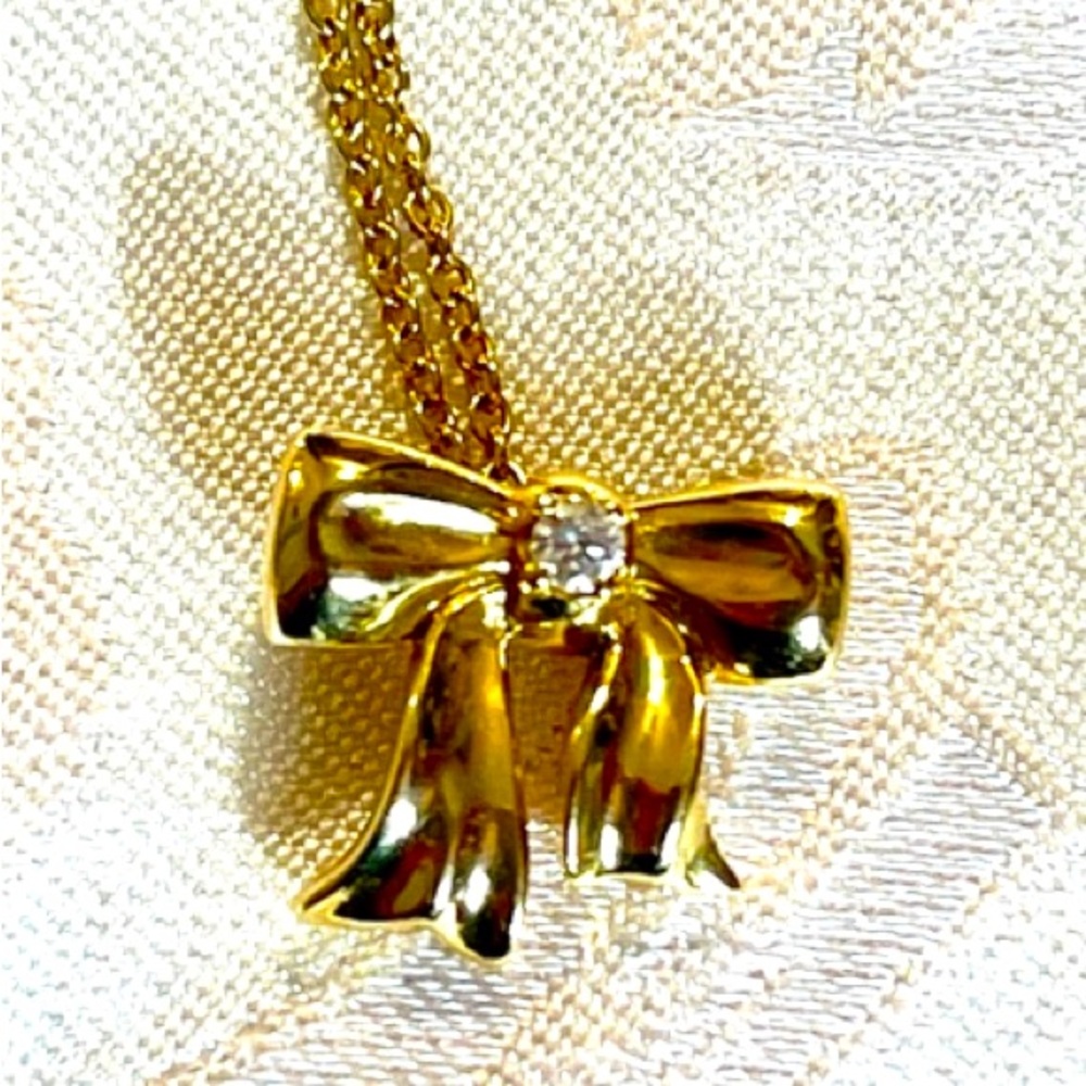 Tiffany and Co. 18K Diamond Engagement Ring & Diamond bow necklace BUNDLE - Picture 9 of 13